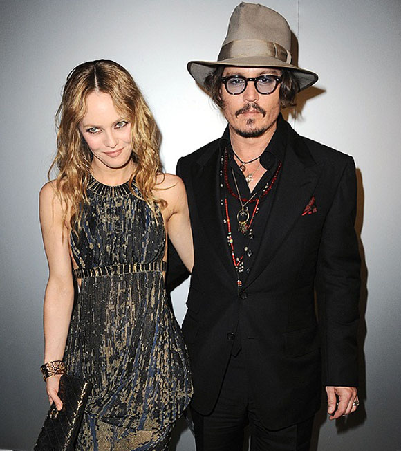 Ο Johnny την θέλει πίσω