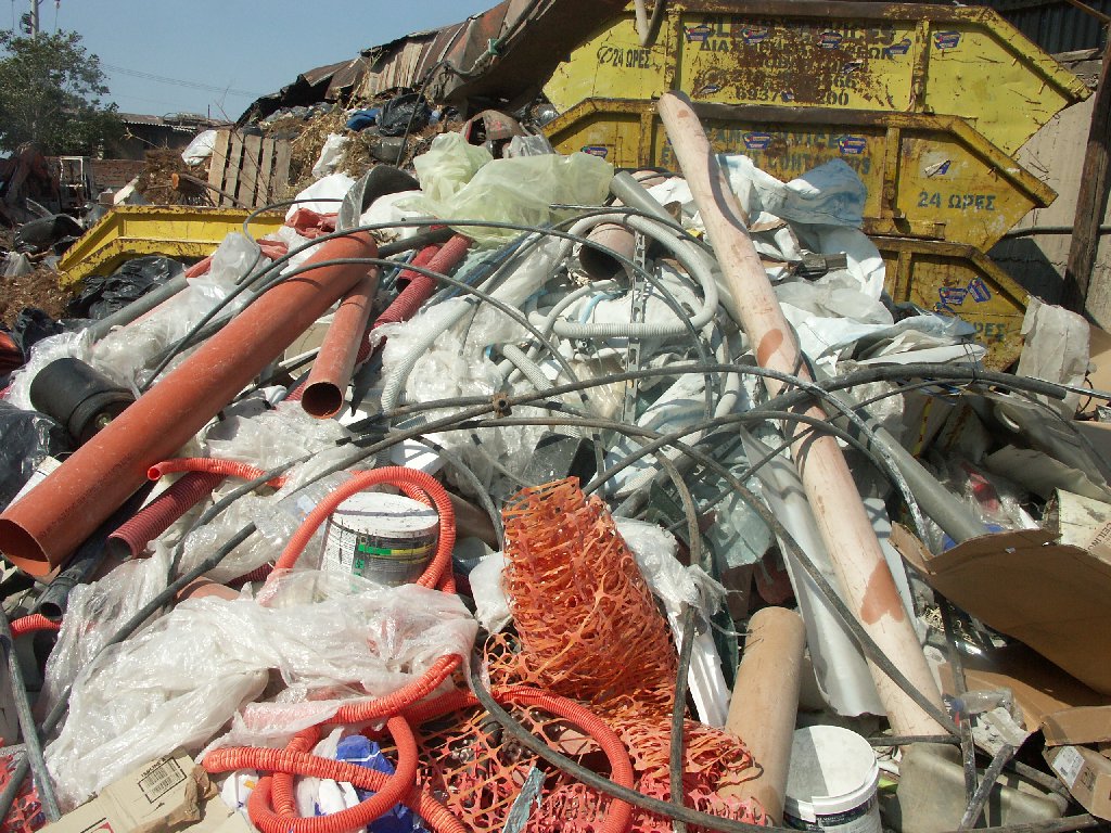 Υγιεινομική “βόμβα” στο Αιγάλεω