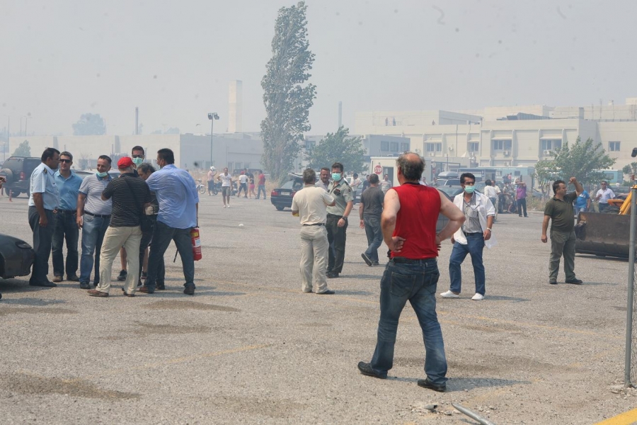 Φωτιά στο πάρκινγκ του νοσοκομείου