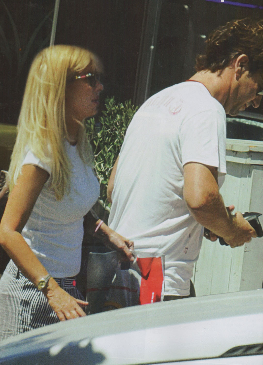 Γιατί διέκοψε τις διακοπές της;