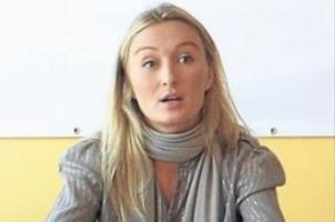 Αποδοκίμασαν την υπουργό