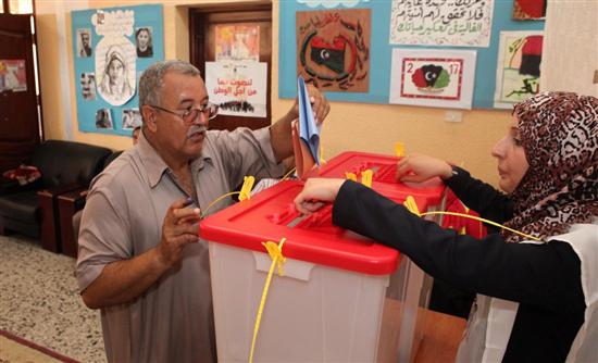 Προβάδισμα φιλελευθέρων στη Λιβύη