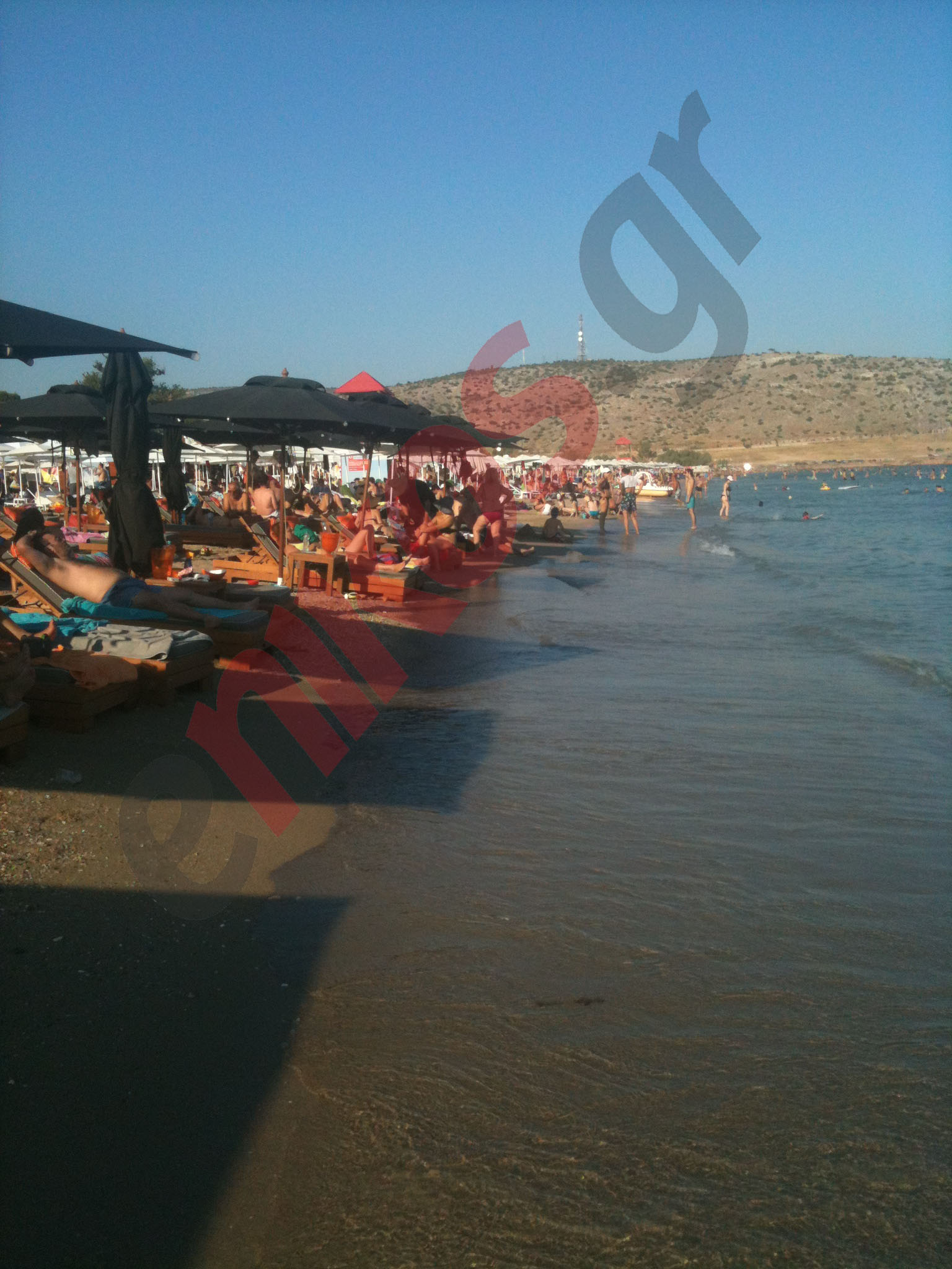 Τώρα-στην παραλία της Βάρκιζας