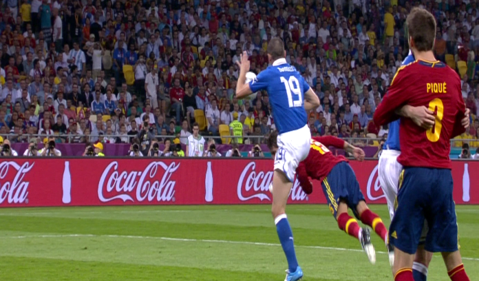 Πέναλτι ζήτησαν οι Ισπανοί