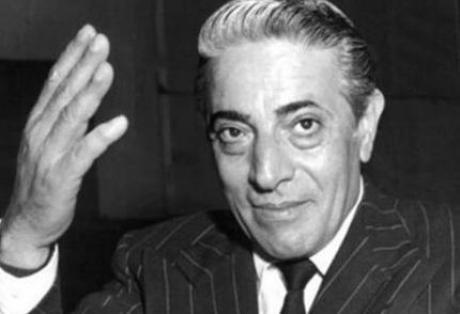 “Πουλάει” το αρχείο του Ωνάση