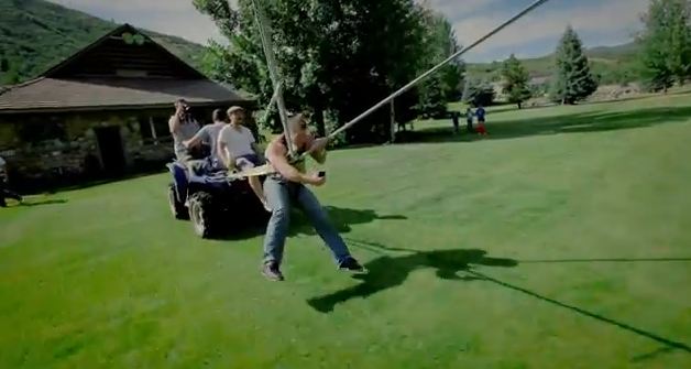 Δείτε την ανθρώπινη σφεντόνα!