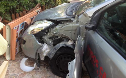 Ι.Χ. εισέβαλε σε μπαρ