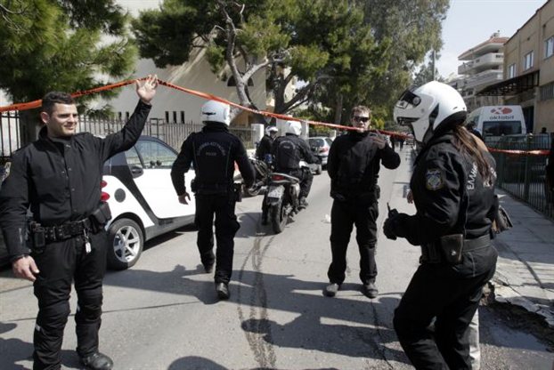 Τον έπεισαν να μην αυτοκτονήσει