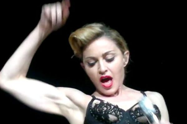 Ακροδεξιοί εναντίον Μαντόνα