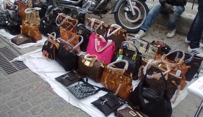 Σε άνθηση το παραεμπόριο