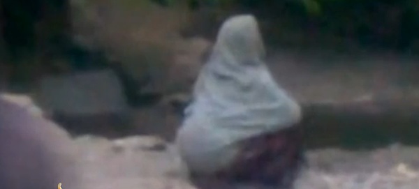 Βίντεο σοκ! Ταλιμπάν σκοτώνει γυναίκα που εκατηγορείτο για μοιχεία