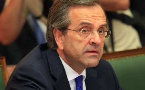 Γιατί τον βλέπουν και κρύβονται;