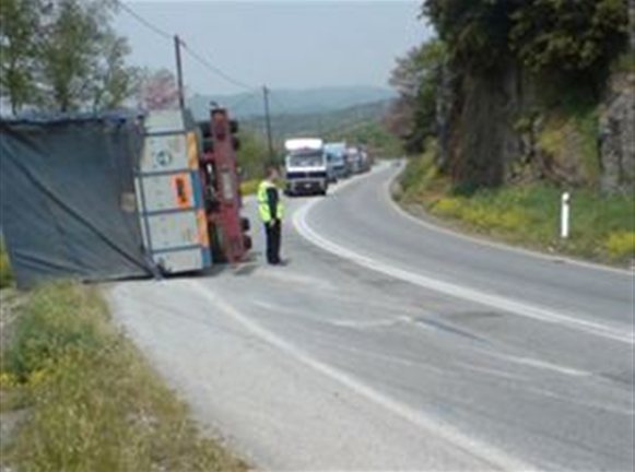 Ανατροπή νταλίκας