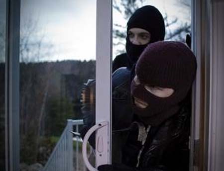 Εφιαλτική νύχτα για 73χρονη