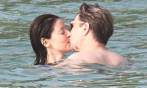 Περνάει καλά και ο Gary