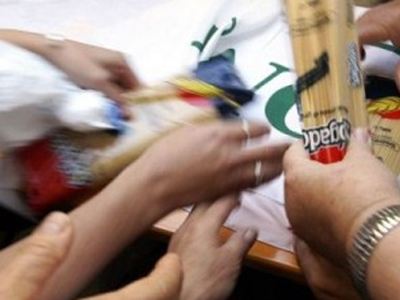 Δ. Αθηναίων-Διανομή τροφίμων