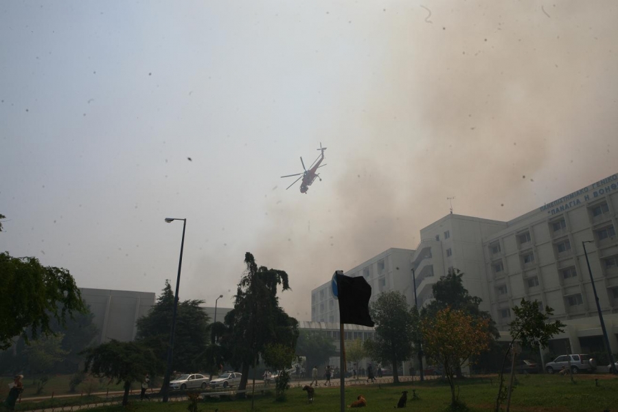 Πυροσβέστες στο νοσοκομείο
