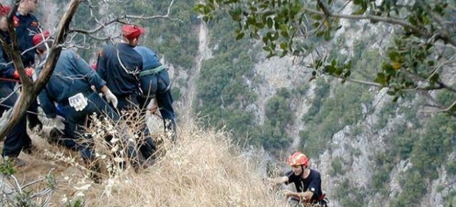 Βουτιά θανάτου σε χαράδρα
