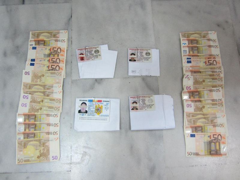 Τους “έκοψαν” στο check in