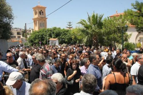 Αποχαιρέτησαν τον Παπουτσάκη