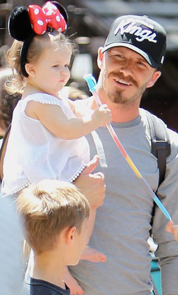DAVID BECKAM AND HARPER SEVEN