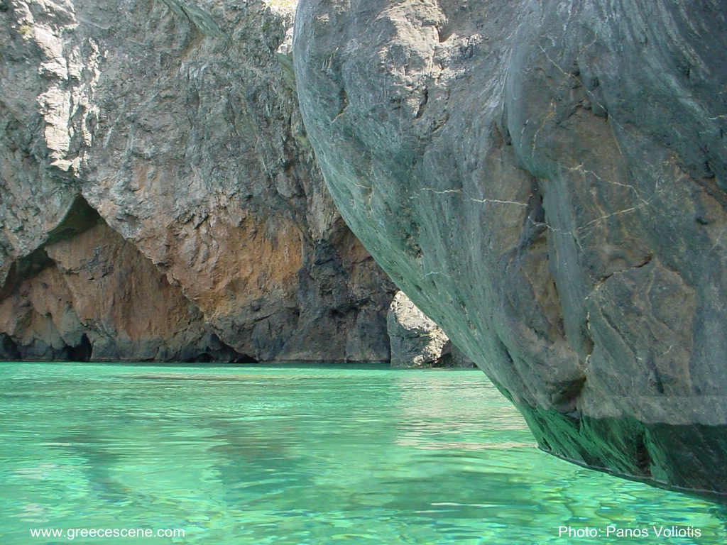 Ευρήματα στο ναυάγιο Μέντωρ