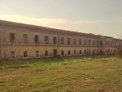 “Απόβαση” σε στρατόπεδο