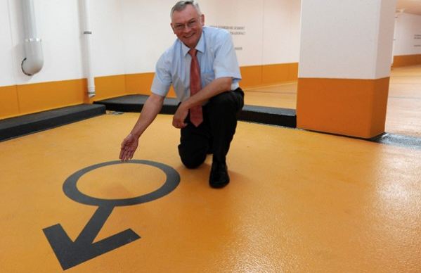 Πάρκινγκ μόνο για άντρες!