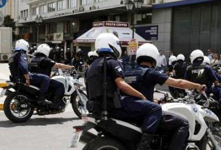 Τώρα – Σε κέντρο του Πειραιά η έκρηξη