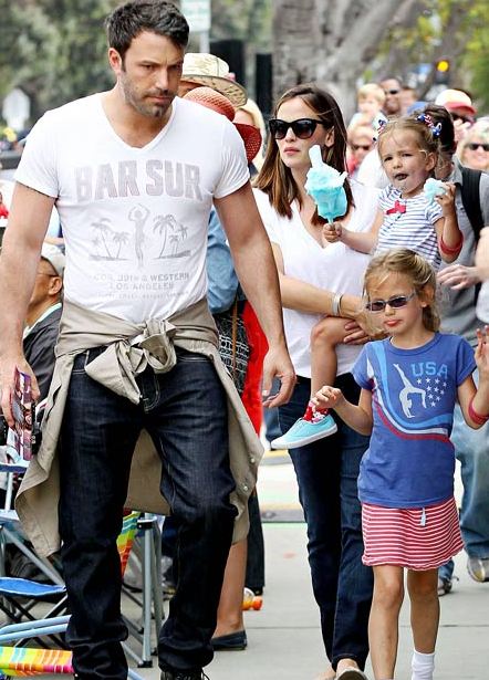 Εμφάνισαν τον μπέμπη τους