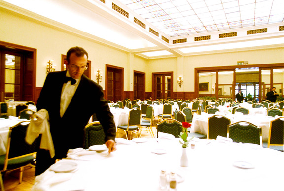 Στο δρόμο οι ξενοδοχοϋπάλληλοι