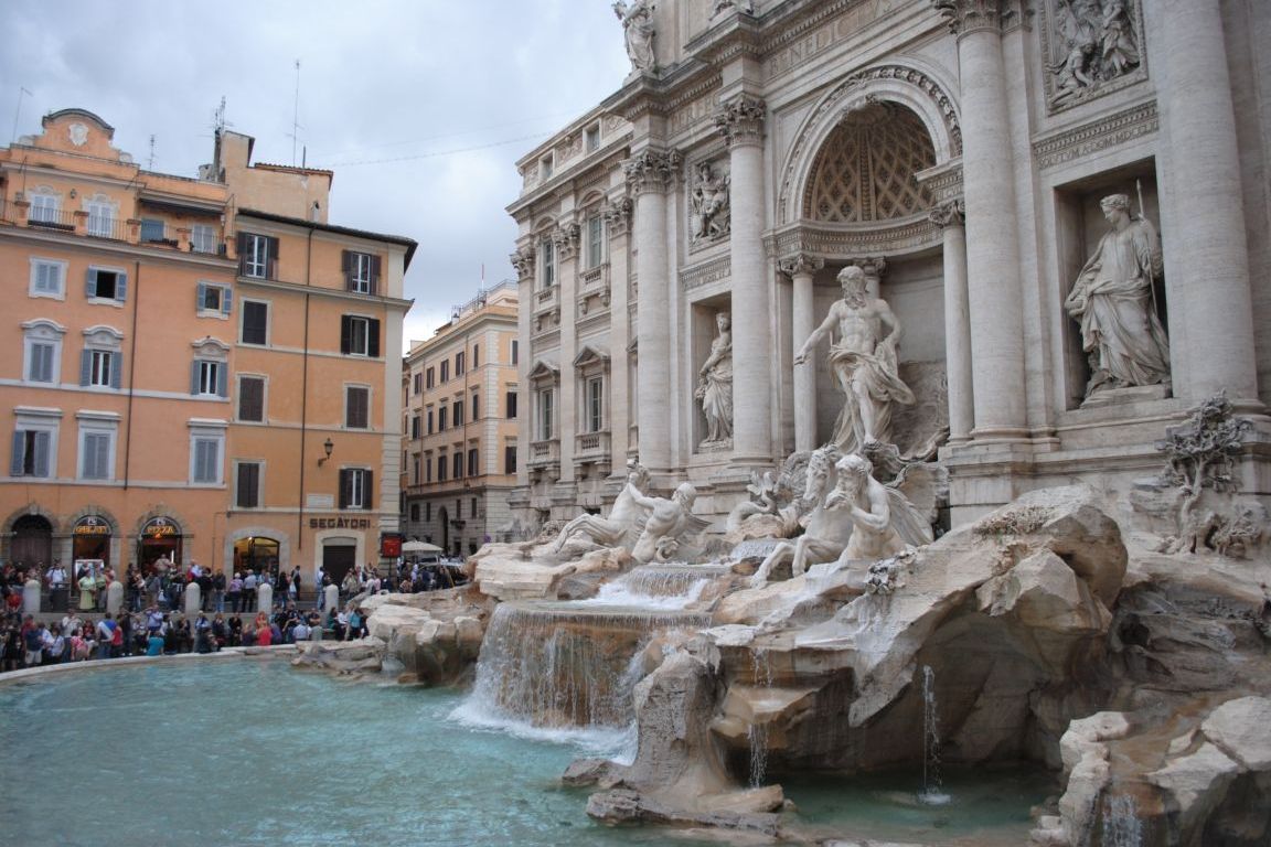 Πνίγεται στο κέρμα η Fontana