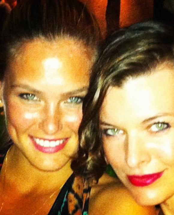 Τα κορίτσια ξενυχτάνε…