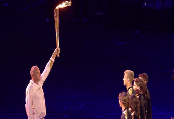 Τώρα-Η φλόγα στο στάδιο