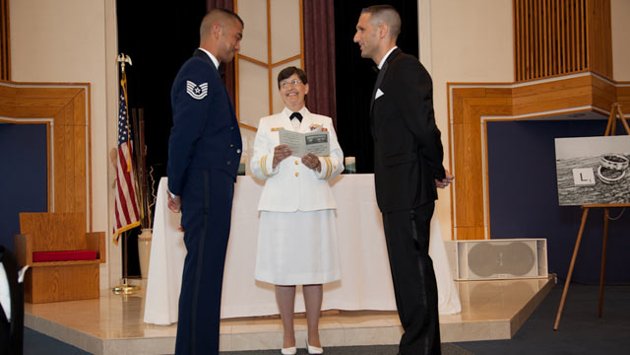 Πήγαν στον γάμο των πρώην τους