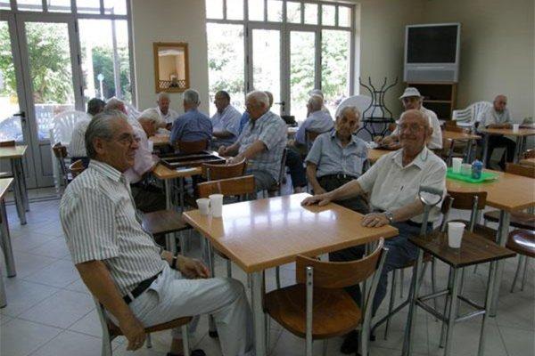 Λέσχες φιλίας στην Αθήνα