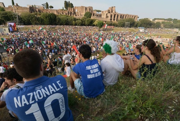 Οι Ρωμαίοι βλέπουν τον τελικό