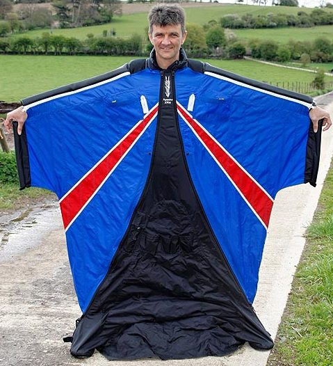 Ο Κόνερι ντύθηκε…βασίλισσα