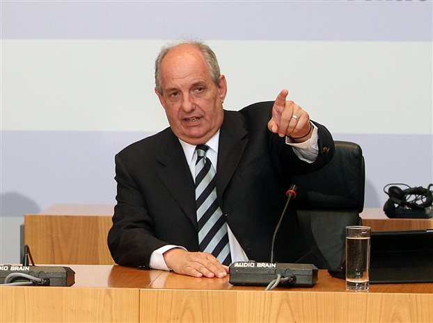 Τέρενς Κουίκ εναντίον Ζακ Ρογκ