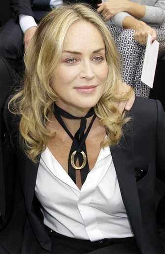 Η Stone ξανάνιωσε…