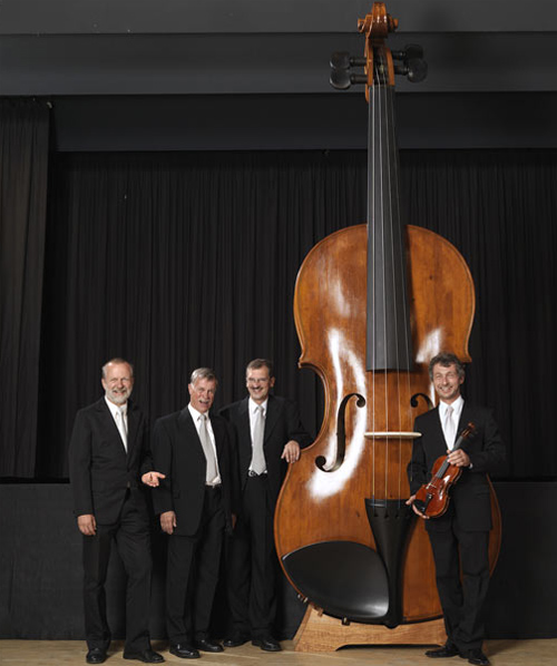 Το μεγαλύτερο βιολί στον κόσμο!