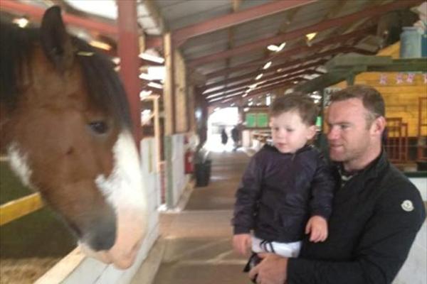 Στη φάρμα με το γιο του