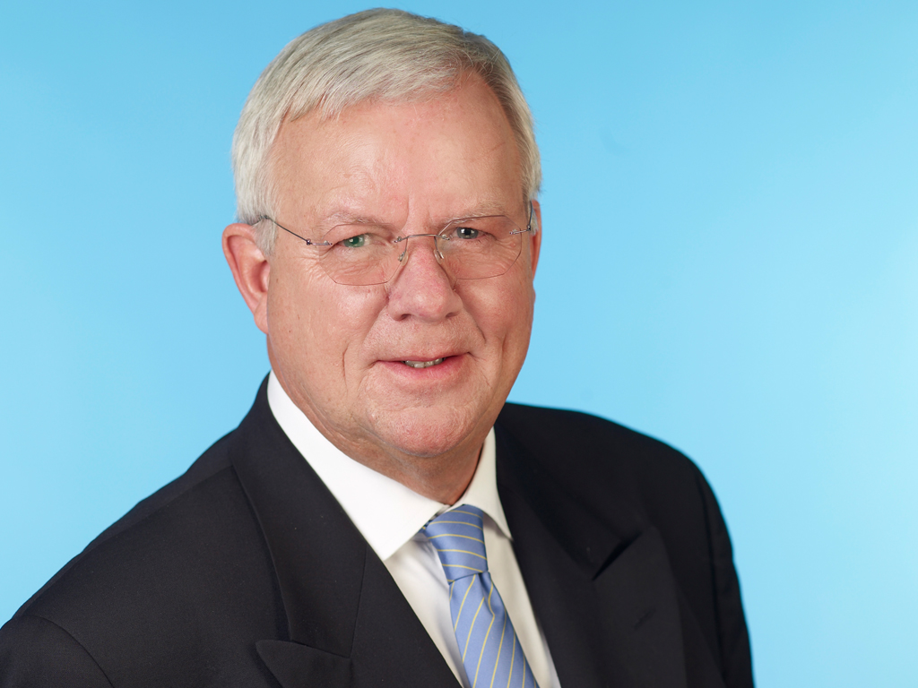 Συνεχίζουν τις προκλήσεις