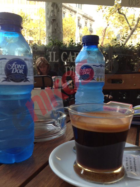 ‘Ενας καφές+Δύο νερά=10,20