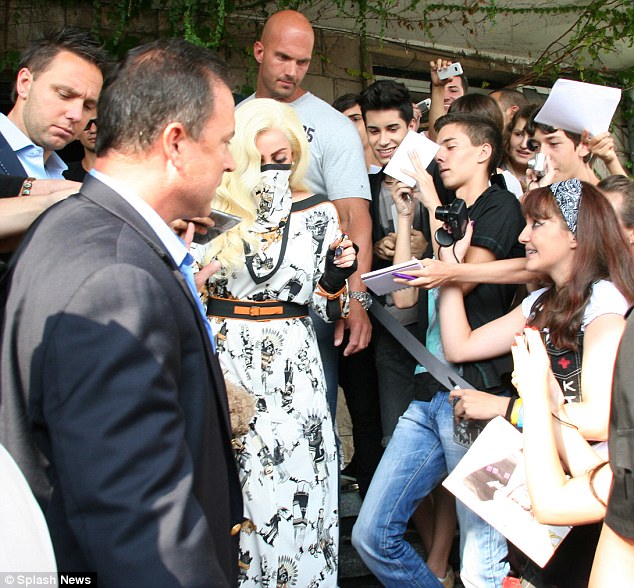 Lady Gaga αλά Michael