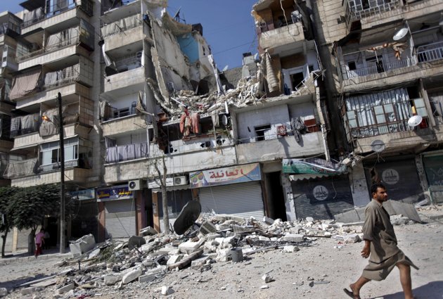 Βομβαρδίζουν το Χαλέπι