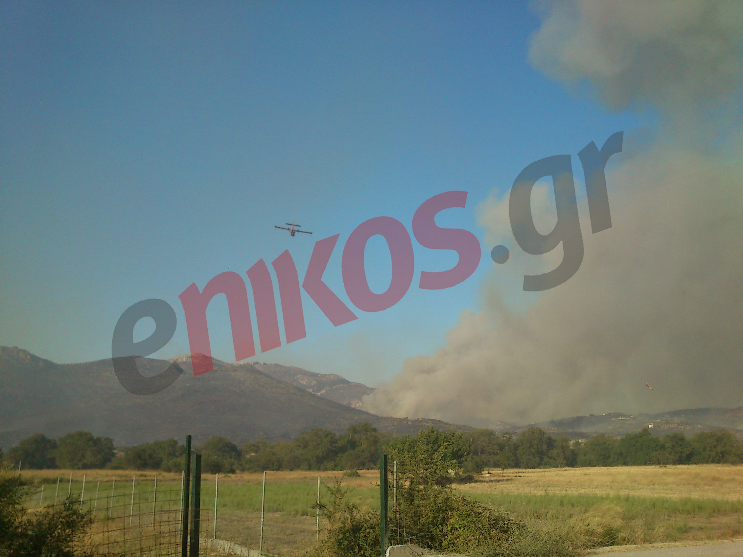 Η φωτιά κατευθύνεται προς Κάλαμο