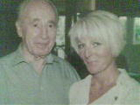 H προστάτις του Perez στον eniko