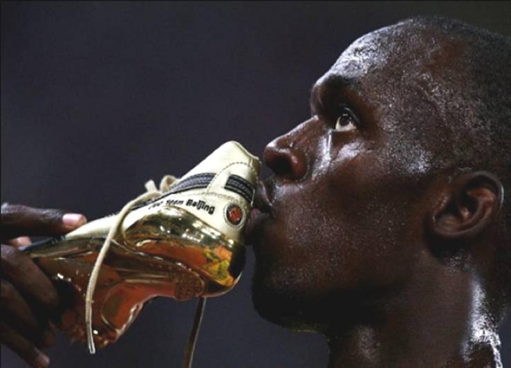 Τα “χρυσά” φτερωτά παπούτσια