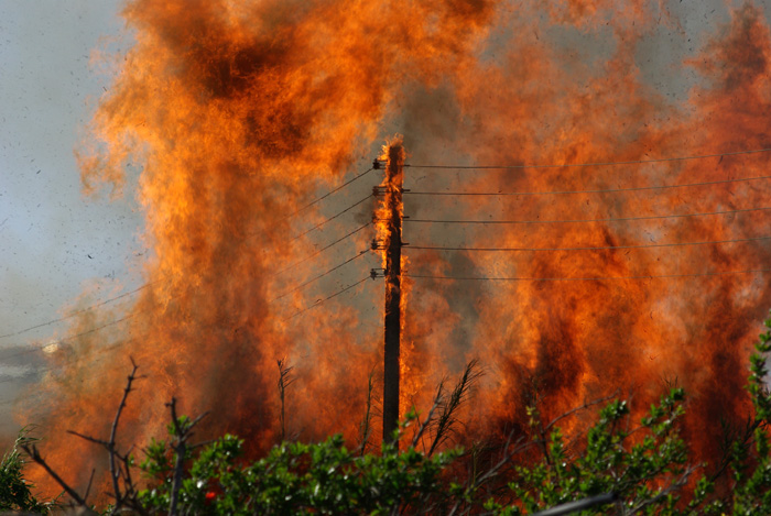 Tώρα:Εκκενώνεται οικισμός στη Σητεία